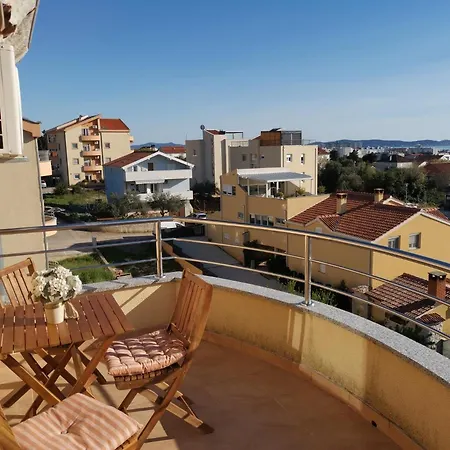 Enesen Apartman Zára